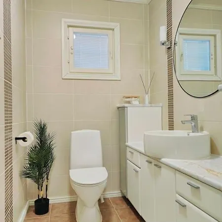 Tilava Ja Viihtyisae Talo