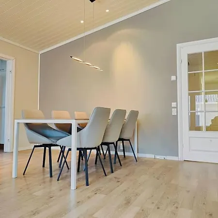 Tilava Ja Viihtyisae Talo Lägenhet Karleby