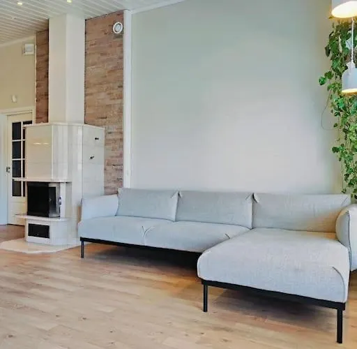 Tilava Ja Viihtyisae Talo *